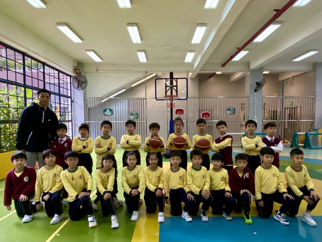 小學U8籃球隊.jpg