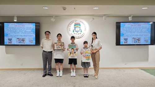本校學生作品入選教師節海報及漫畫作品展